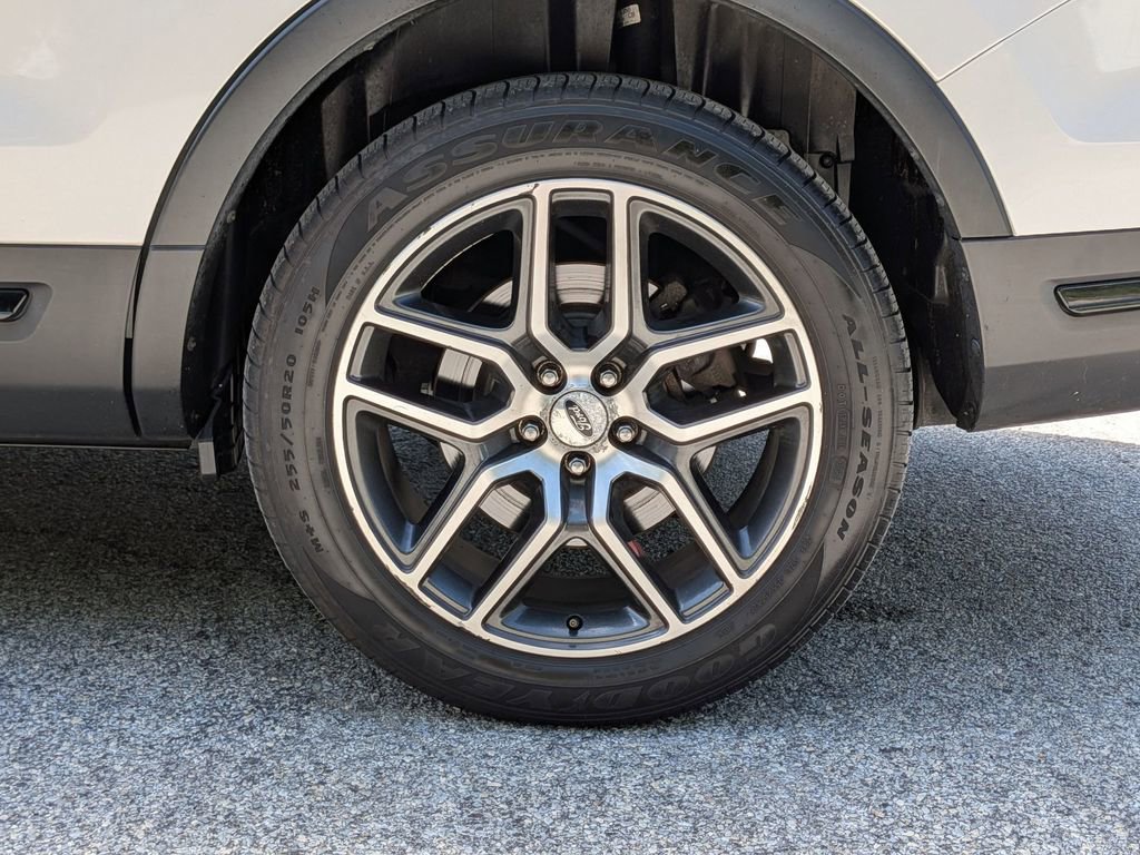 Used 2019 Ford Explorer Sport w/ Equipment Group 401A AWD/4WD image 36