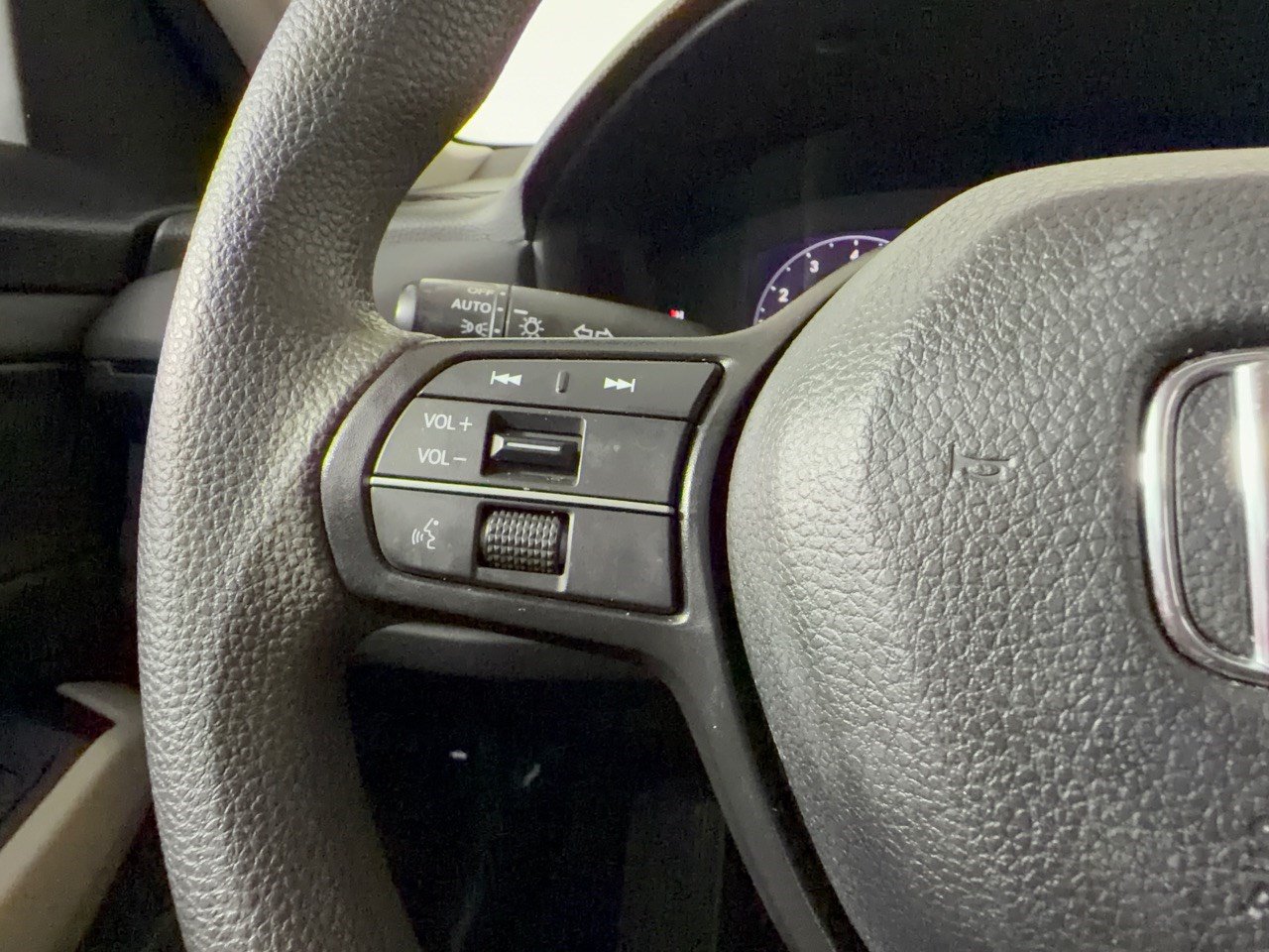 Used 2024 Honda Accord EX image 18
