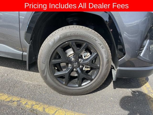 Used 2021 Toyota RAV4 XLE FWD image 8