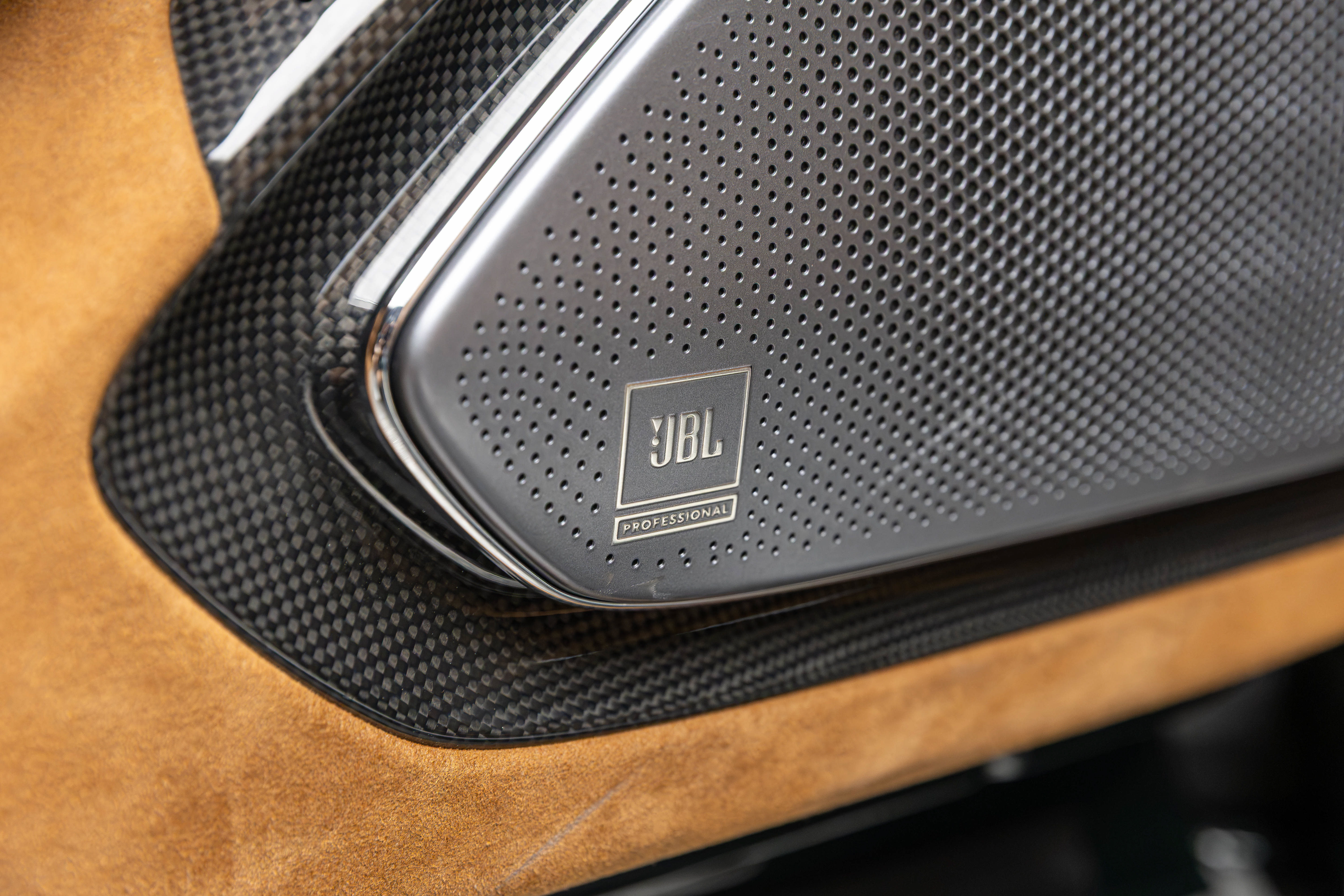 Certified 2025 Ferrari Roma Spider RWD image 13
