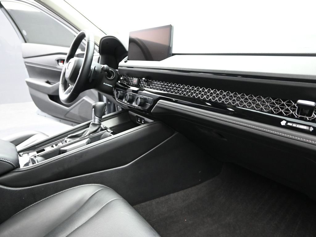 Used 2023 Honda Accord Touring image 21