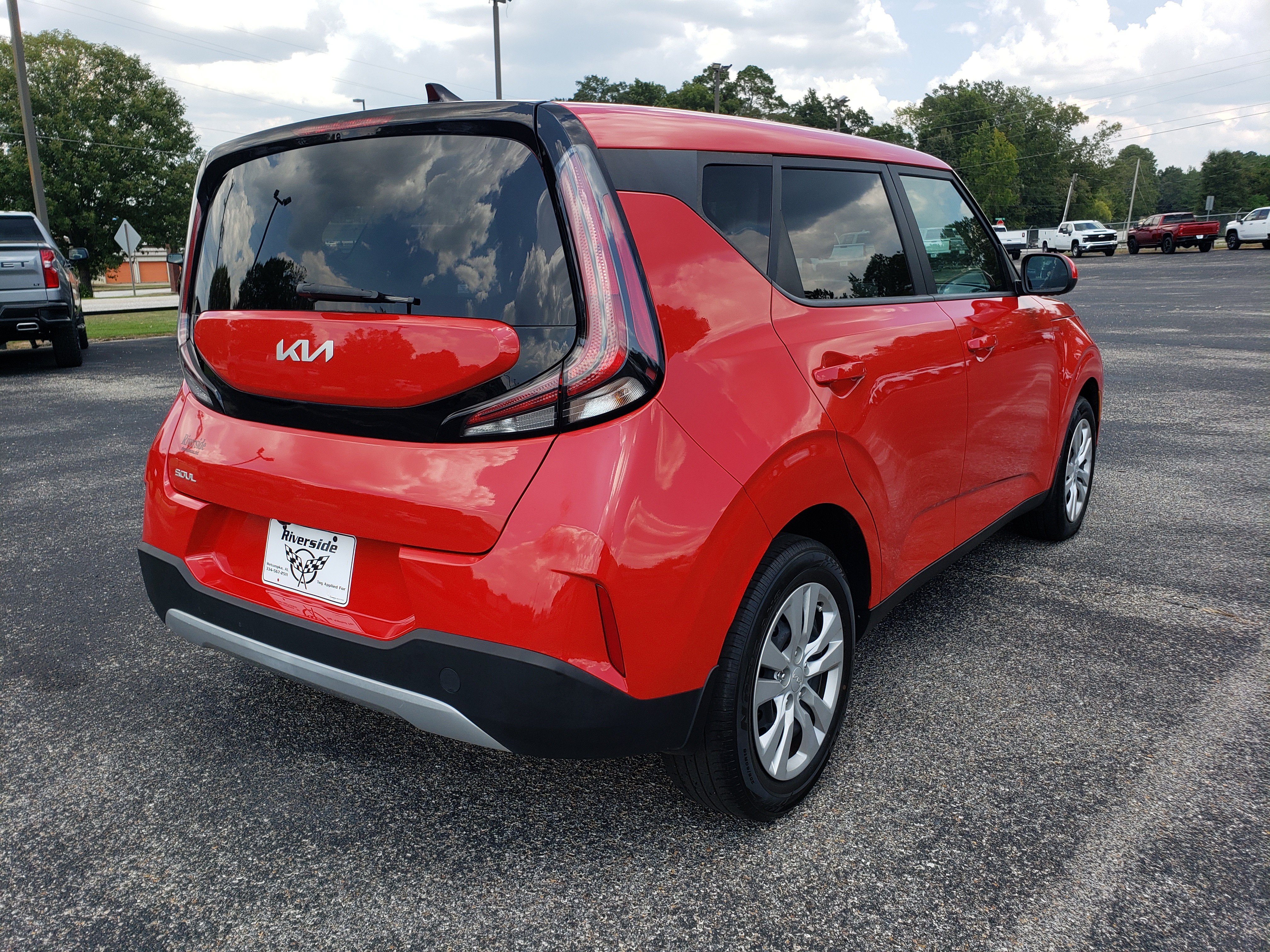 Used 2023 Kia Soul LX FWD image 3
