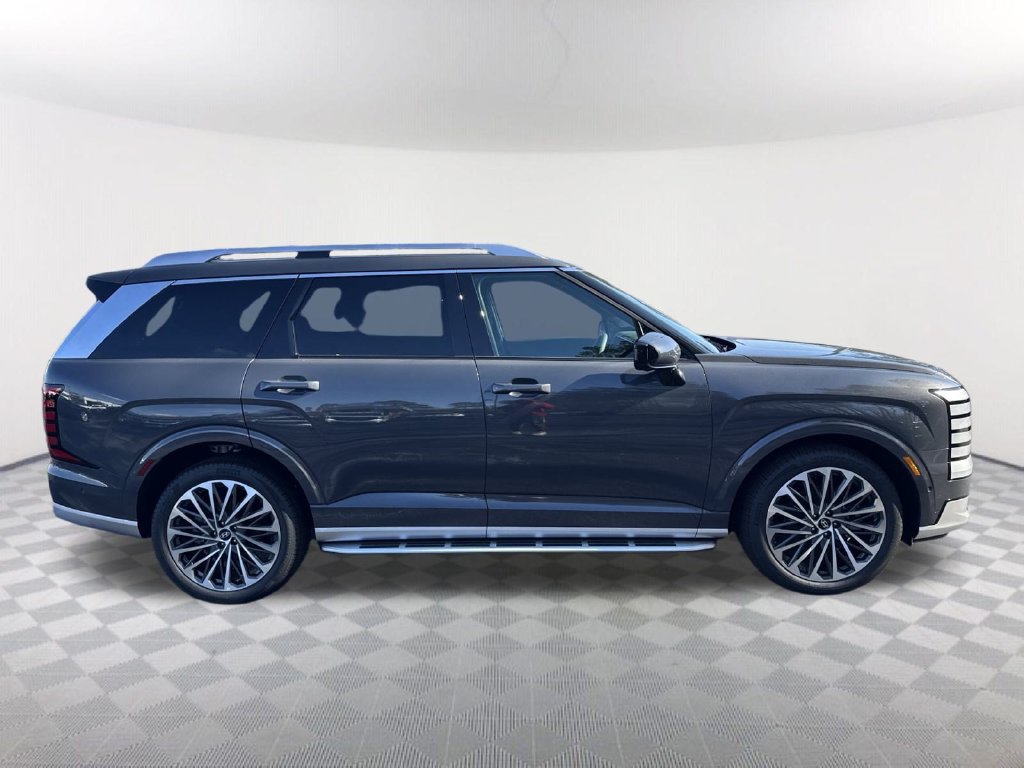 Used 2026 Hyundai Palisade Calligraphy FWD image 4