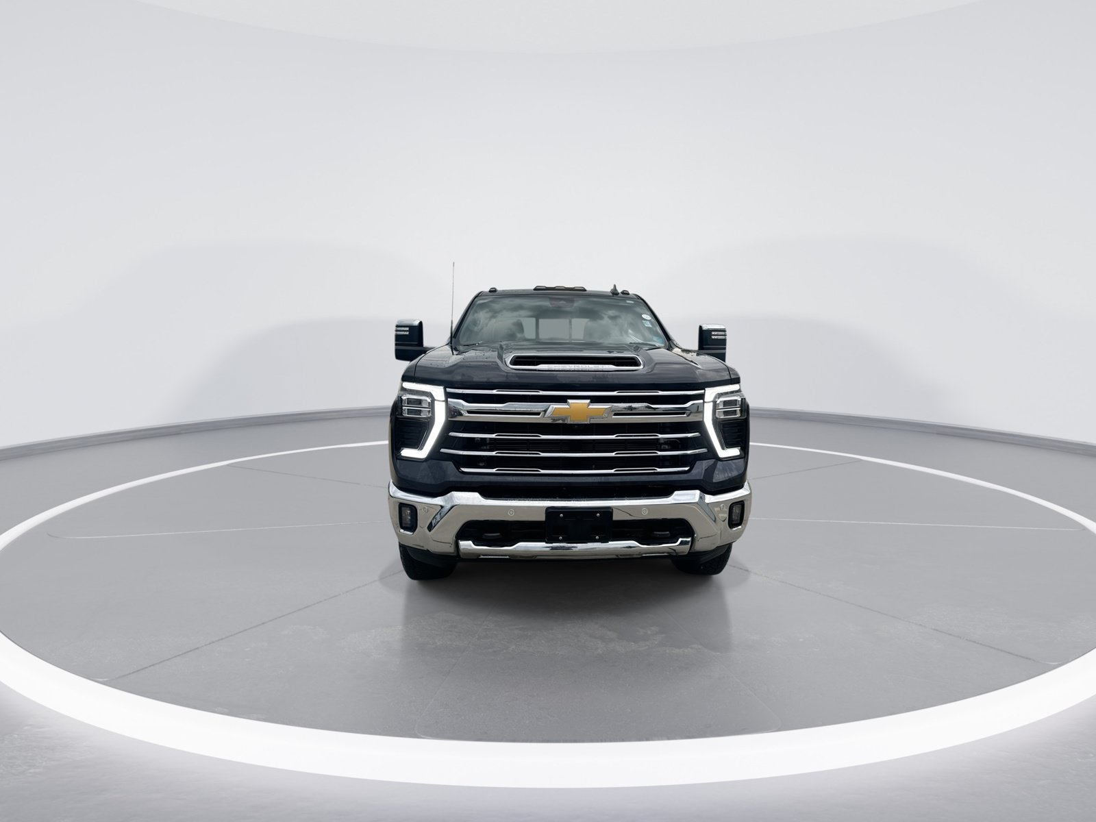 Certified 2024 Chevrolet Silverado 2500 LTZ w/ LTZ Plus Package AWD/4WD image 3