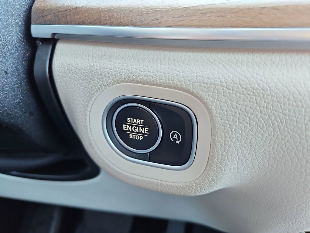 Used 2024 Mercedes-Benz GLS 450 4MATIC image 20