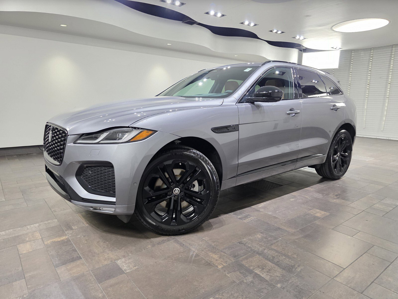 New 2026 Jaguar F-PACE R-Dynamic S image 1