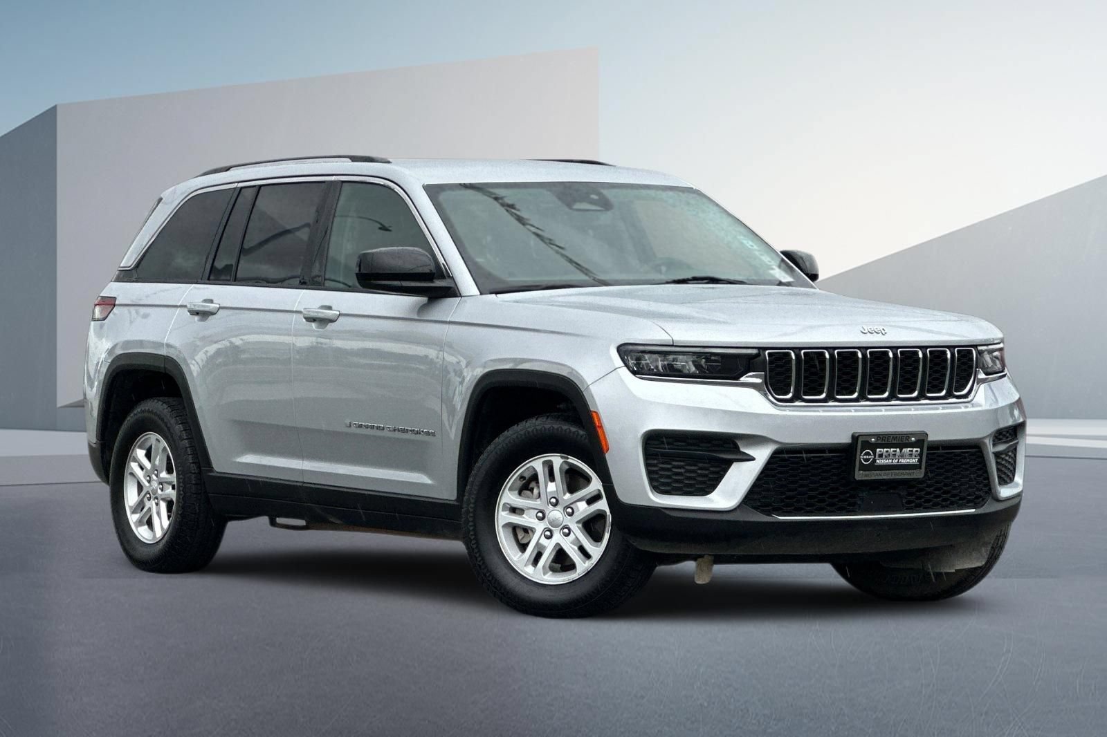 Used 2024 Jeep Grand Cherokee Laredo RWD video 2