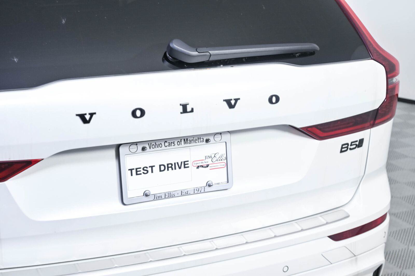 New 2026 Volvo XC60 B5 Ultra w/ Protection Package Premier AWD/4WD image 37