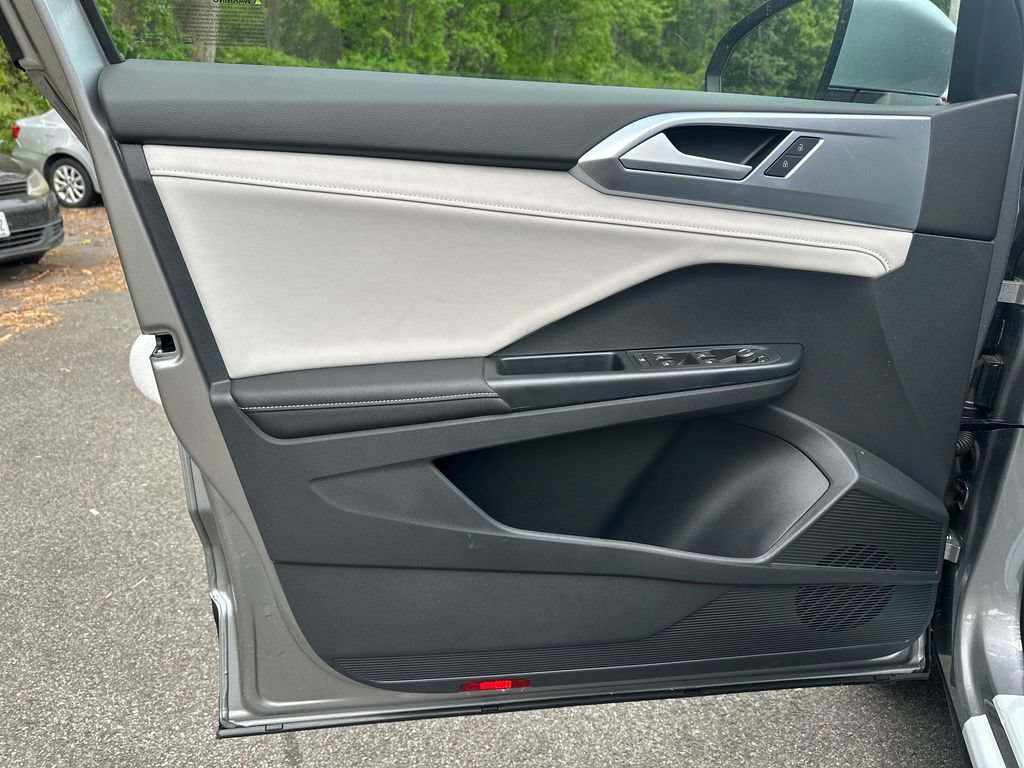 New 2026 Volkswagen Taos SE AWD/4WD image 10