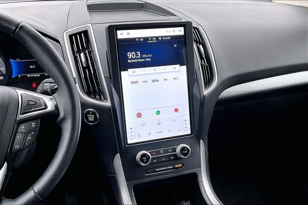 Used 2024 Ford Edge SEL w/ Convenience Package image 3
