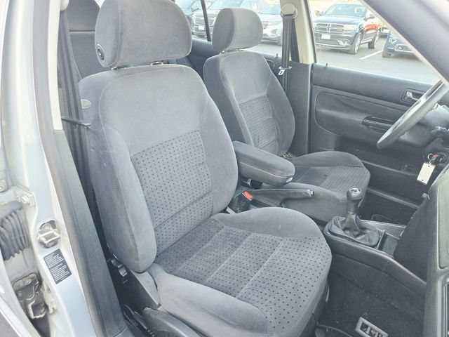 Used 2000 Volkswagen Golf GLS FWD image 12