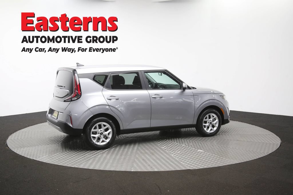 Used 2025 Kia Soul LX w/ LX Technology Package FWD image 41