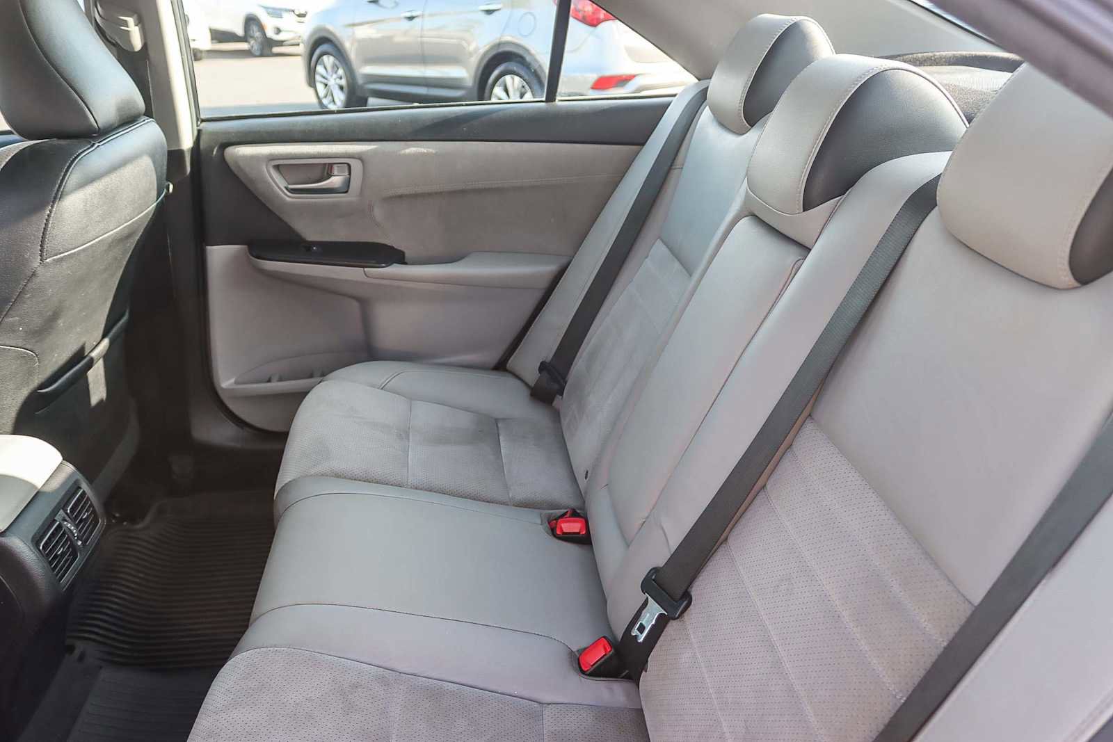 Used 2015 Toyota Camry XSE image 18