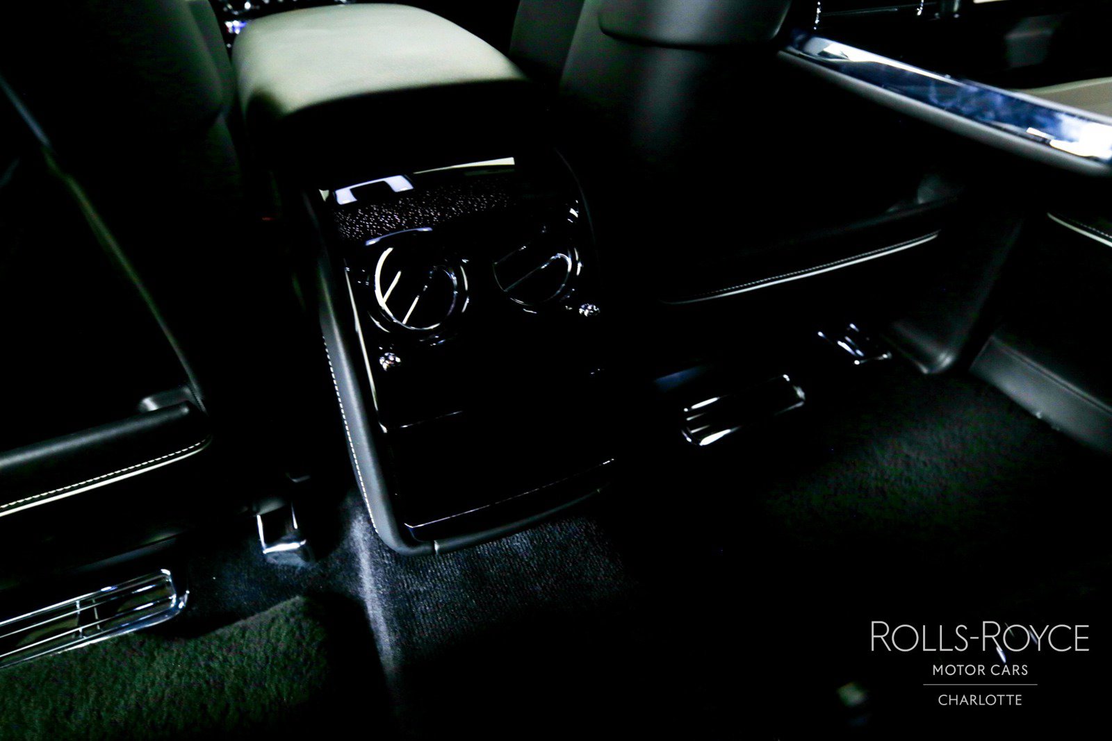 Used 2020 Rolls-Royce Phantom Sedan RWD image 22