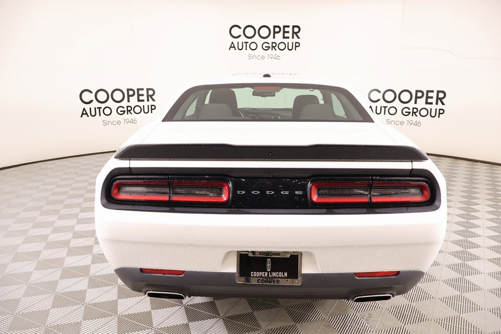 Used 2023 Dodge Challenger SXT image 19