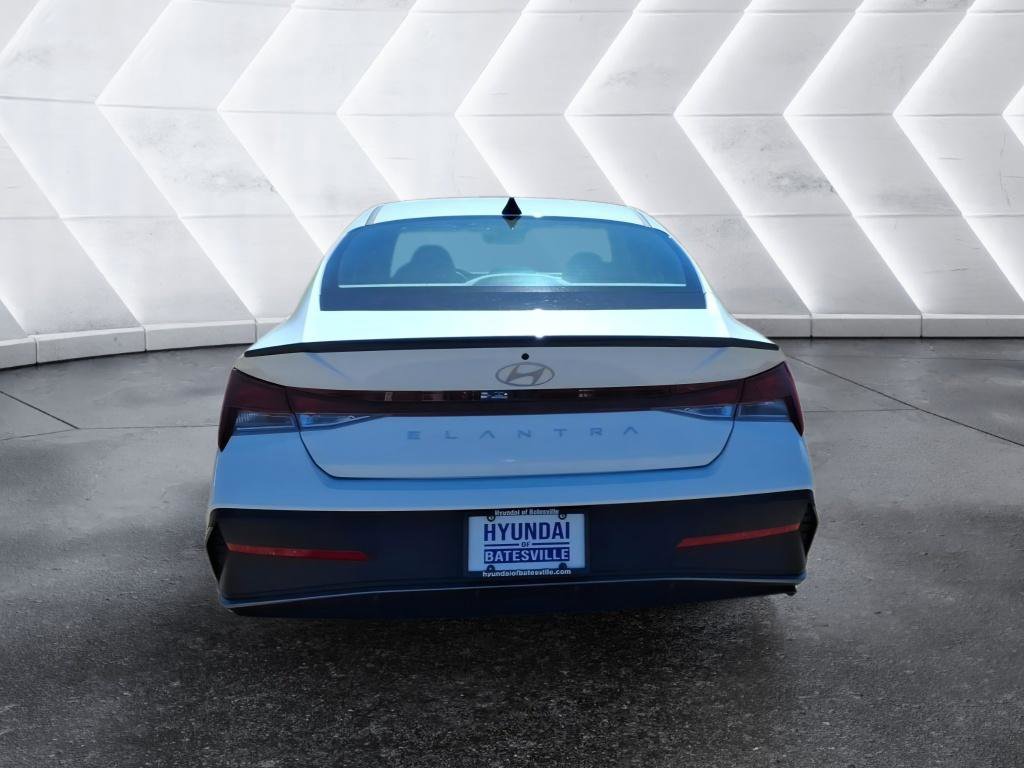 New 2026 Hyundai Elantra Sport image 4