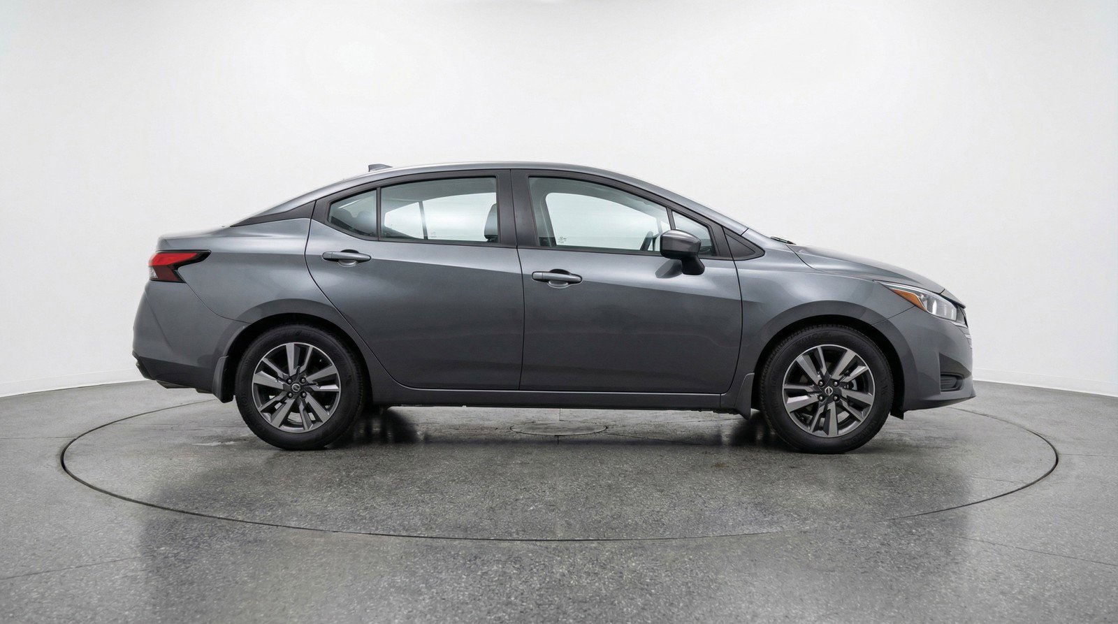 Used 2025 Nissan Versa SV image 11