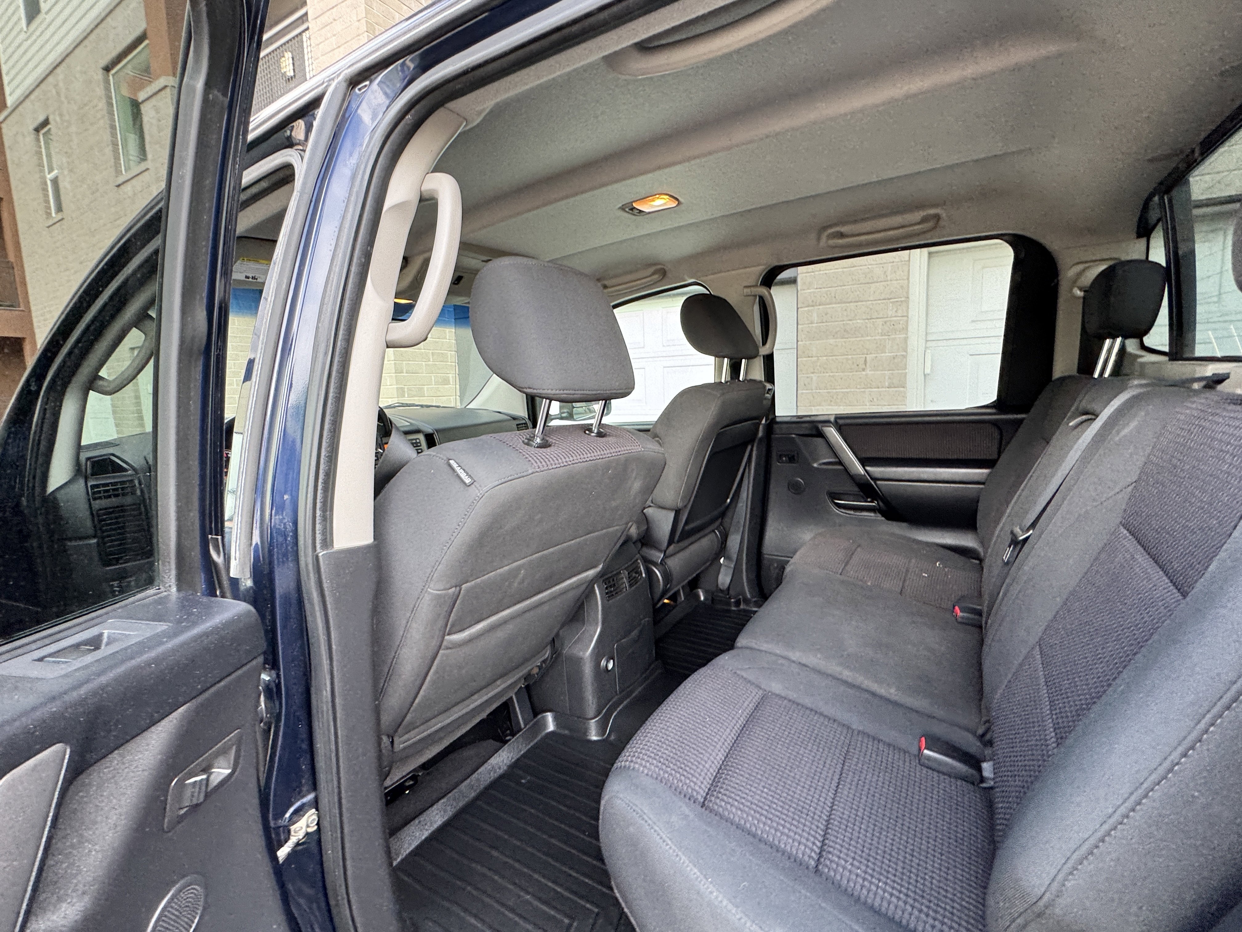 Used 2010 Nissan Titan SE w/ SE Value Truck Pkg AWD/4WD image 25