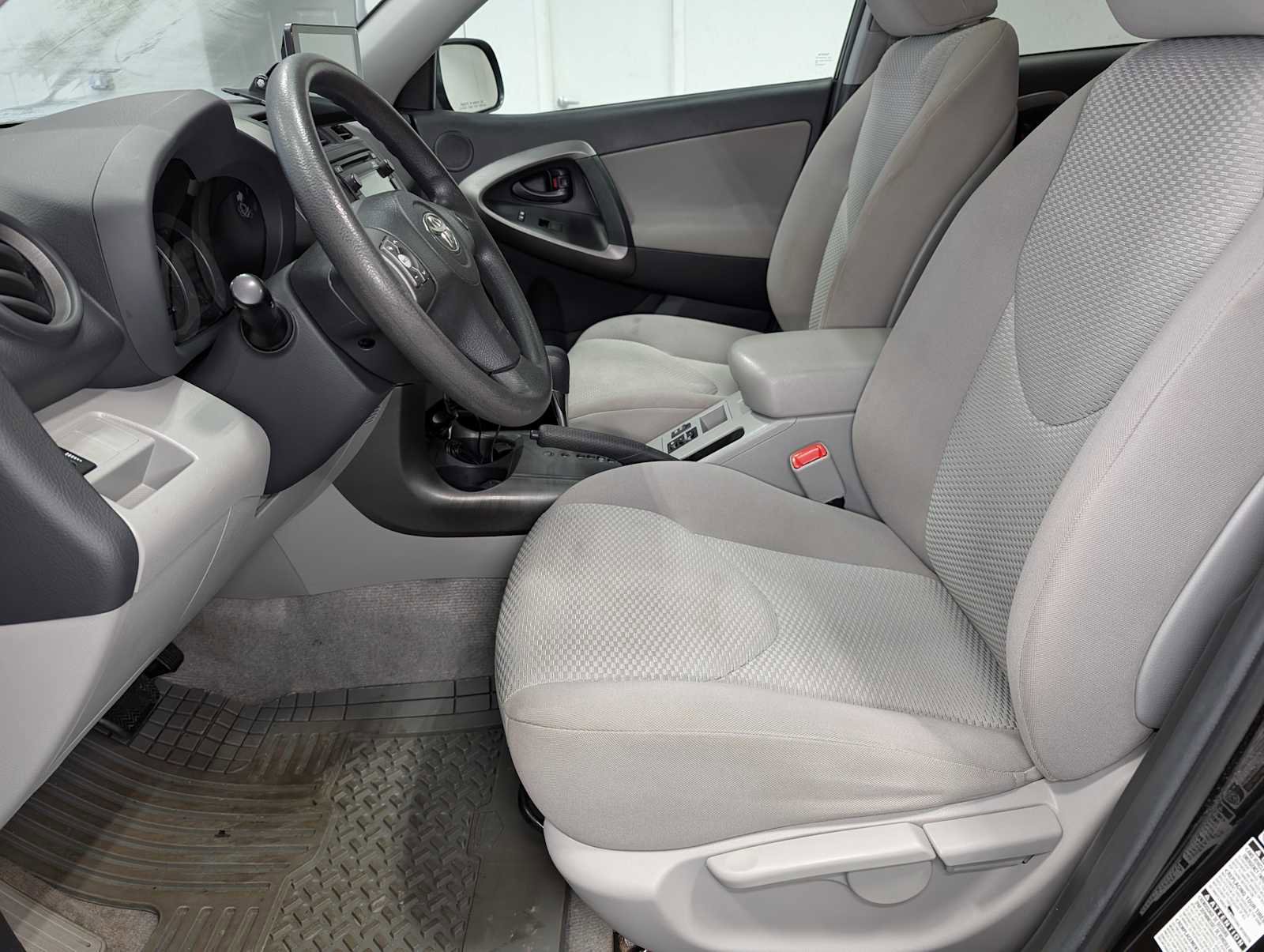 Used 2012 Toyota RAV4 4WD w/ Upgrade Value Pkg image 4