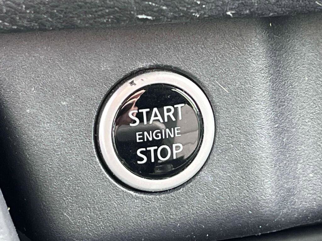 Used 2023 Nissan Rogue SV AWD/4WD image 25