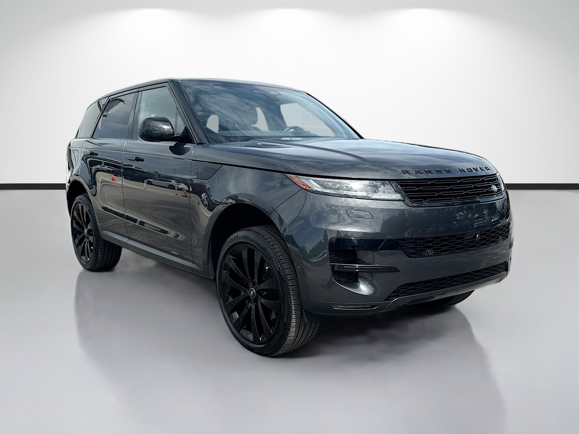 Used 2025 Land Rover Range Rover Sport SE AWD/4WD image 7