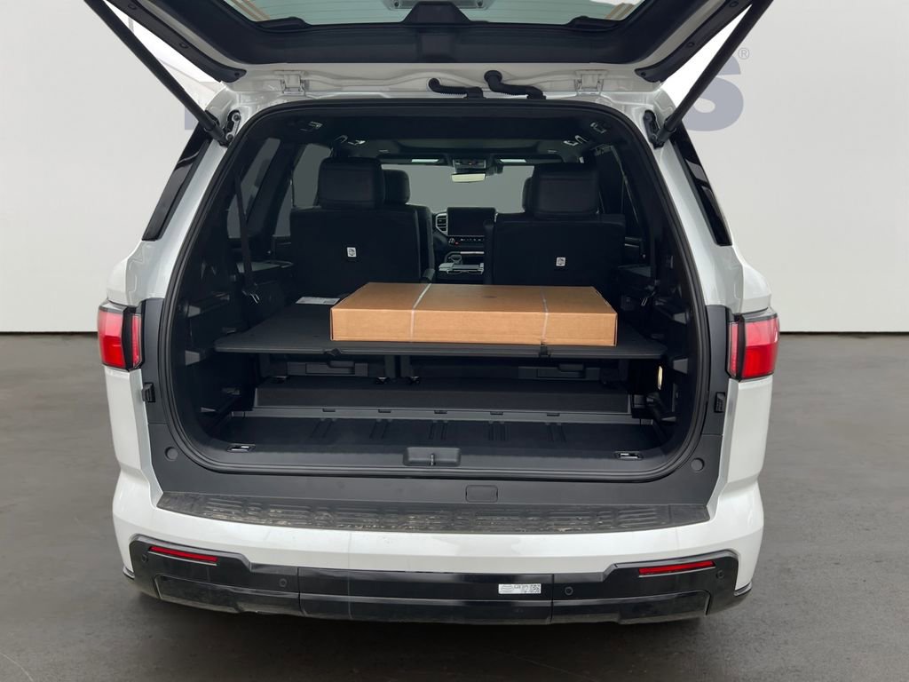New 2026 Toyota Sequoia Platinum AWD/4WD image 8