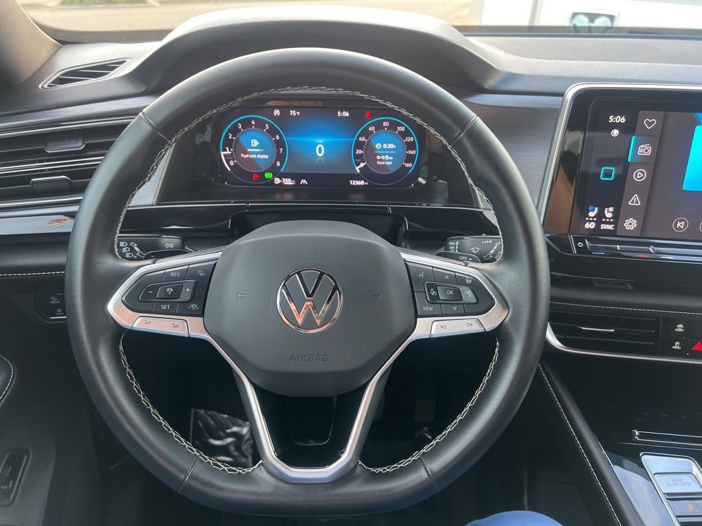 Used 2025 Volkswagen Atlas Cross Sport SE image 59