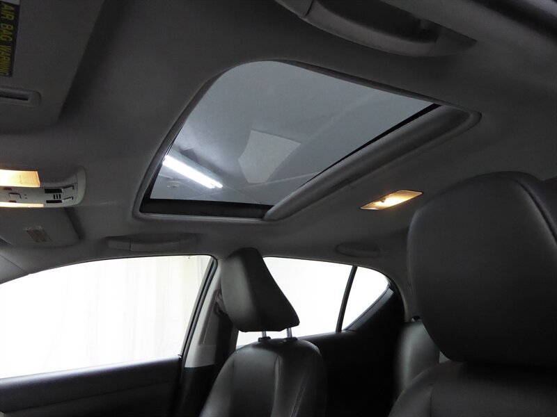 Used 2012 Lexus CT 200h Premium image 15