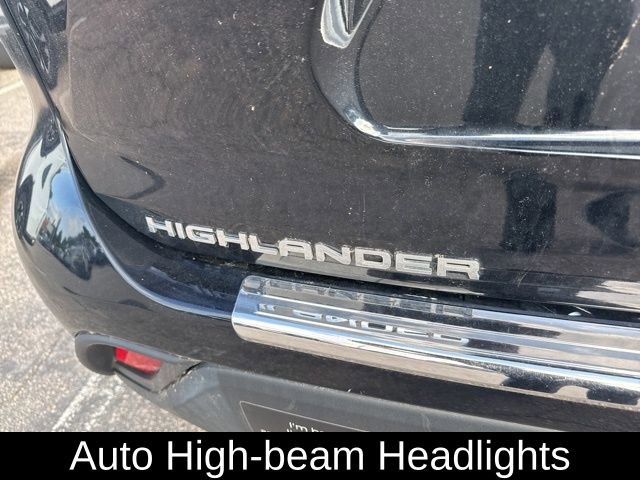 Used 2023 Toyota Highlander L FWD image 19
