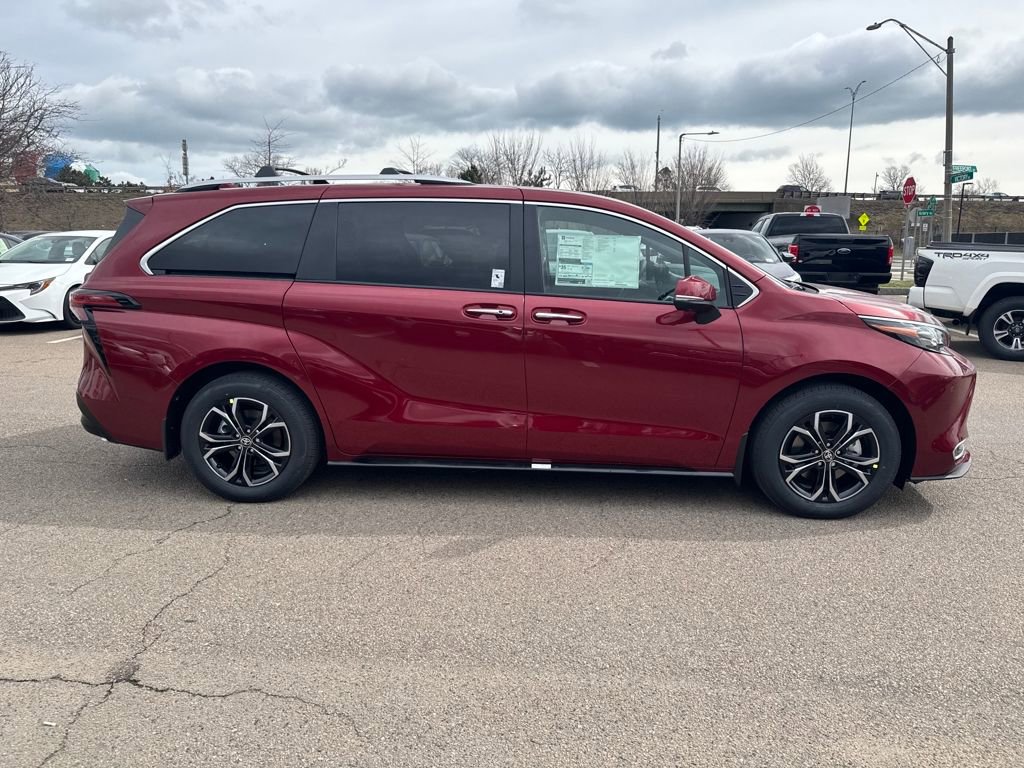New 2026 Toyota Sienna Platinum image 10