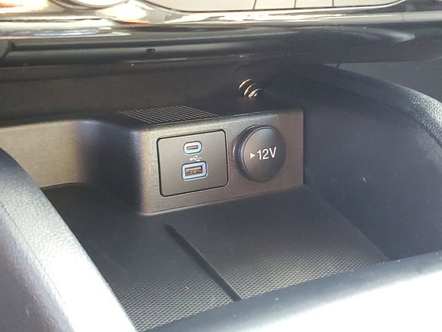 Used 2022 Ford Escape SE w/ SE Sport Appearance Package FWD image 21