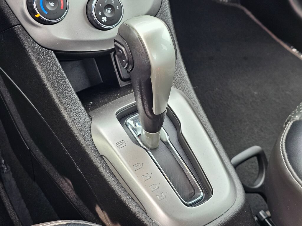 Used 2019 Chevrolet Sonic Premier FWD image 36
