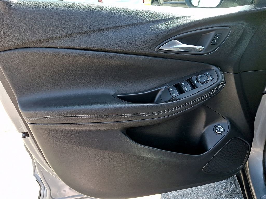 Used 2023 Buick Encore GX Select image 12