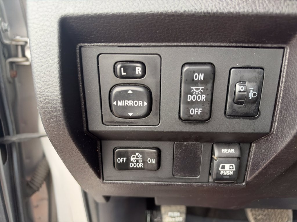 Used 2014 Toyota Tundra Limited w/ Limited Premium Package AWD/4WD image 18