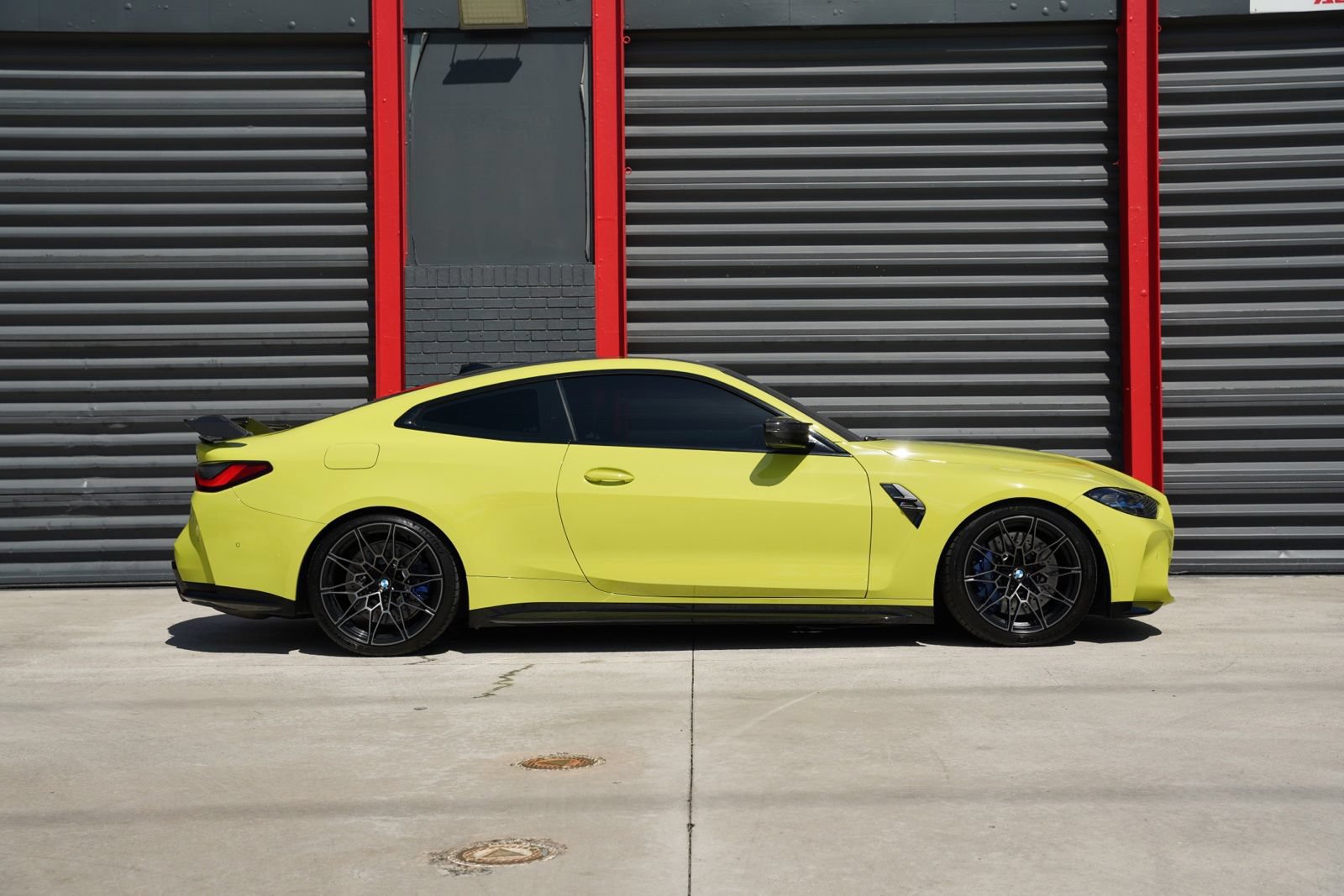 Used 2021 BMW M4 Competition w/ M Carbon Exterior Package RWD image 7
