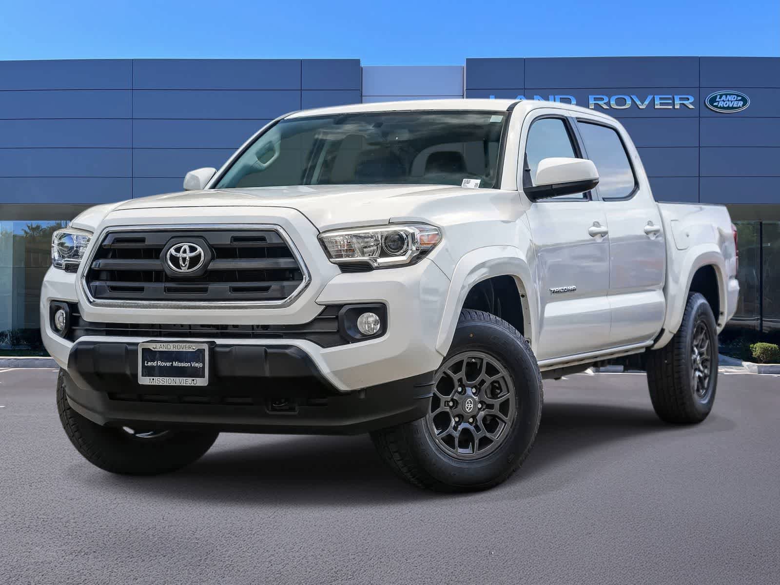 Used 2017 Toyota Tacoma SR5 w/ Tow Package RWD image 1