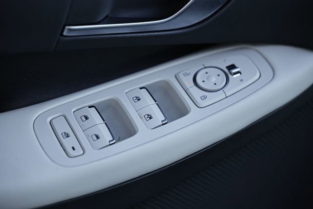 Used 2024 Hyundai Sonata SEL w/ Convenience Package image 16