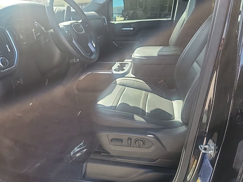 Used 2023 GMC Sierra 3500 Denali w/ Denali Ultimate Package image 11