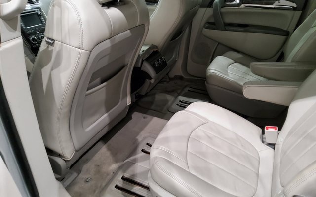 Used 2015 Buick Enclave Leather image 15