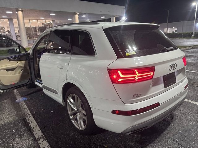Used 2018 Audi Q7 3.0T Prestige image 4