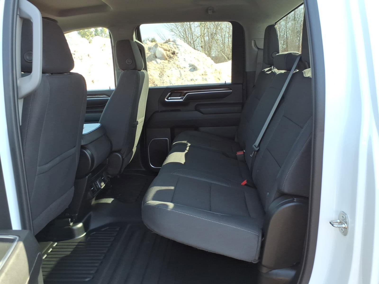 Used 2024 GMC Sierra 2500 SLE w/ SLE Convenience Package AWD/4WD image 11