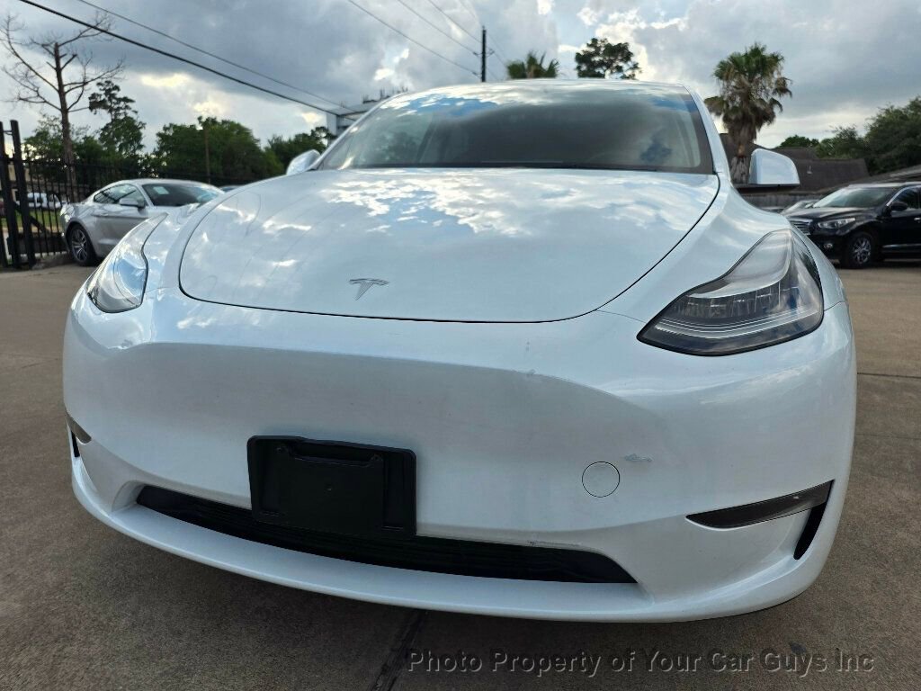 Used 2023 Tesla Model Y AWD image 3
