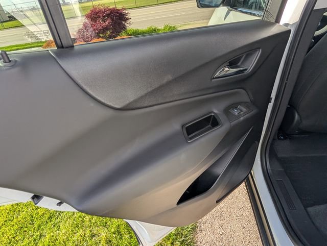 Used 2023 Chevrolet Equinox LT w/ LPO, Floor Liner Package AWD/4WD image 21