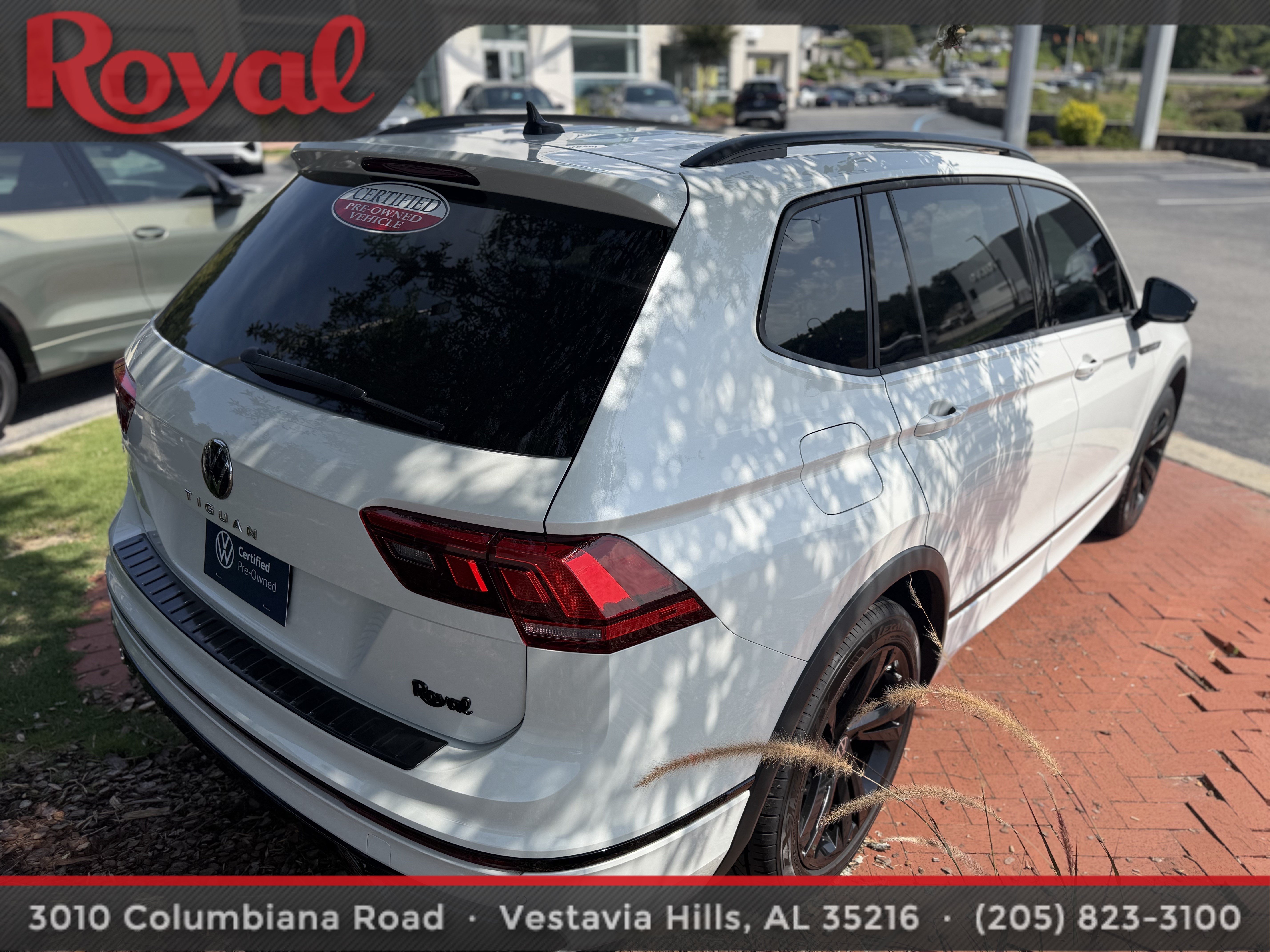 Used 2023 Volkswagen Tiguan SE R-Line FWD image 4