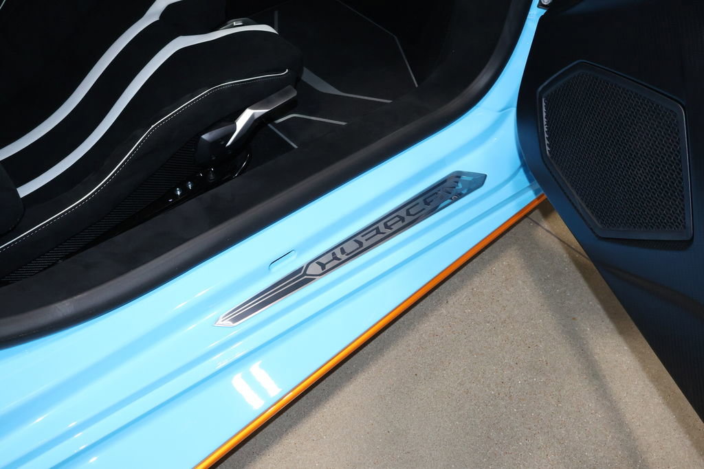 Used 2021 Lamborghini Huracan STO image 39