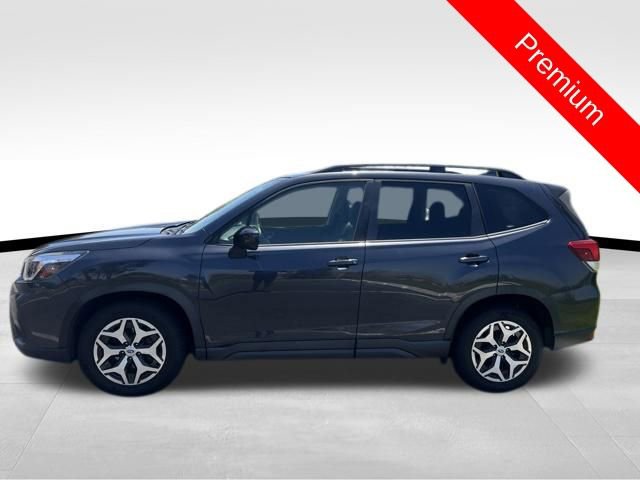 Used 2019 Subaru Forester Premium w/ All-Weather Package AWD/4WD image 3