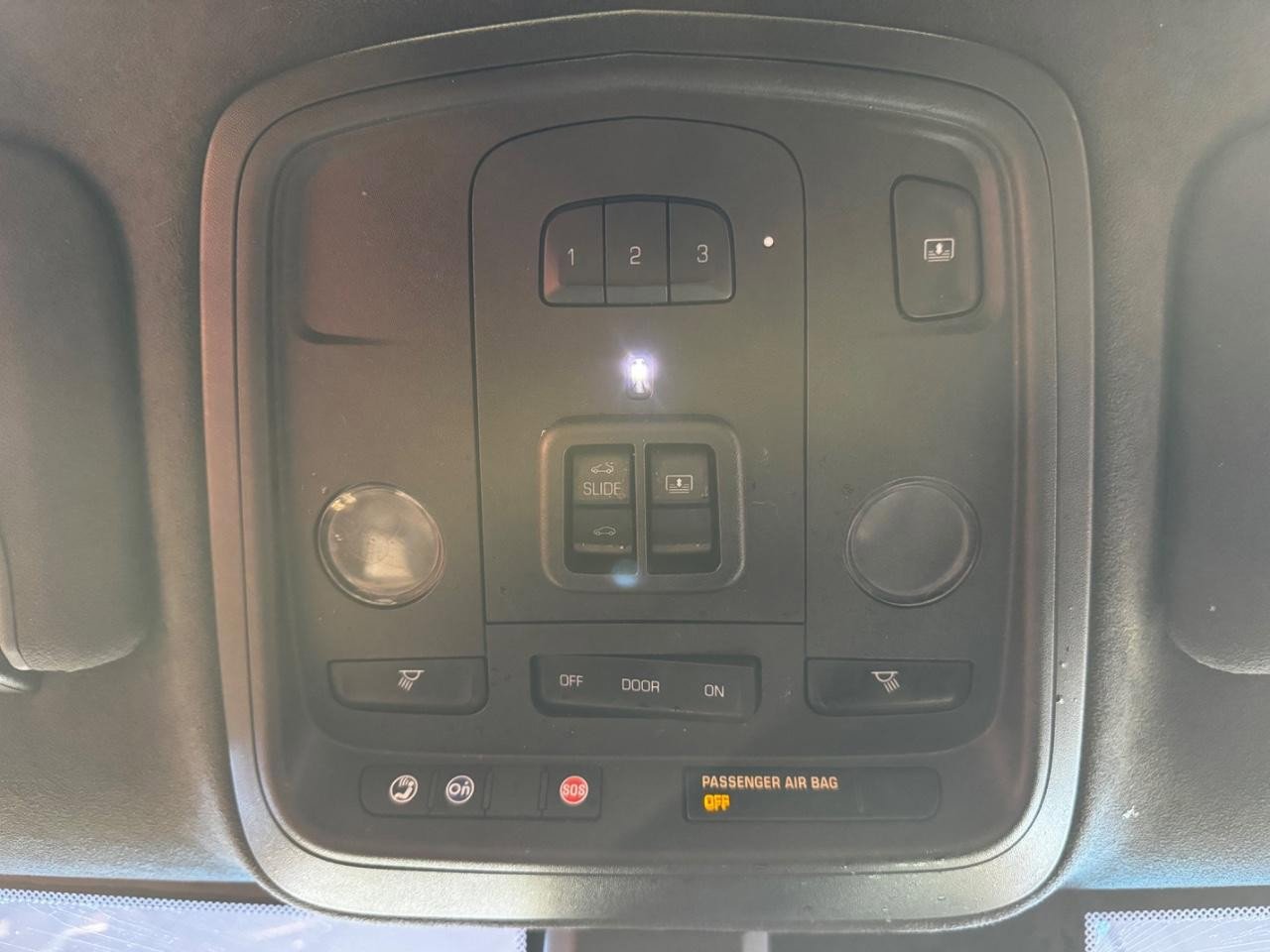 Used 2018 Cadillac CTS V w/ Luxury Package image 21