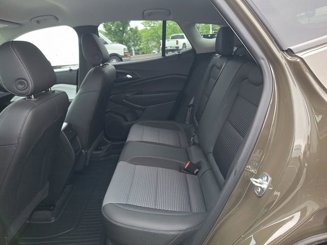 Used 2024 Chevrolet Trax LT w/ Driver Confidence Package FWD image 10