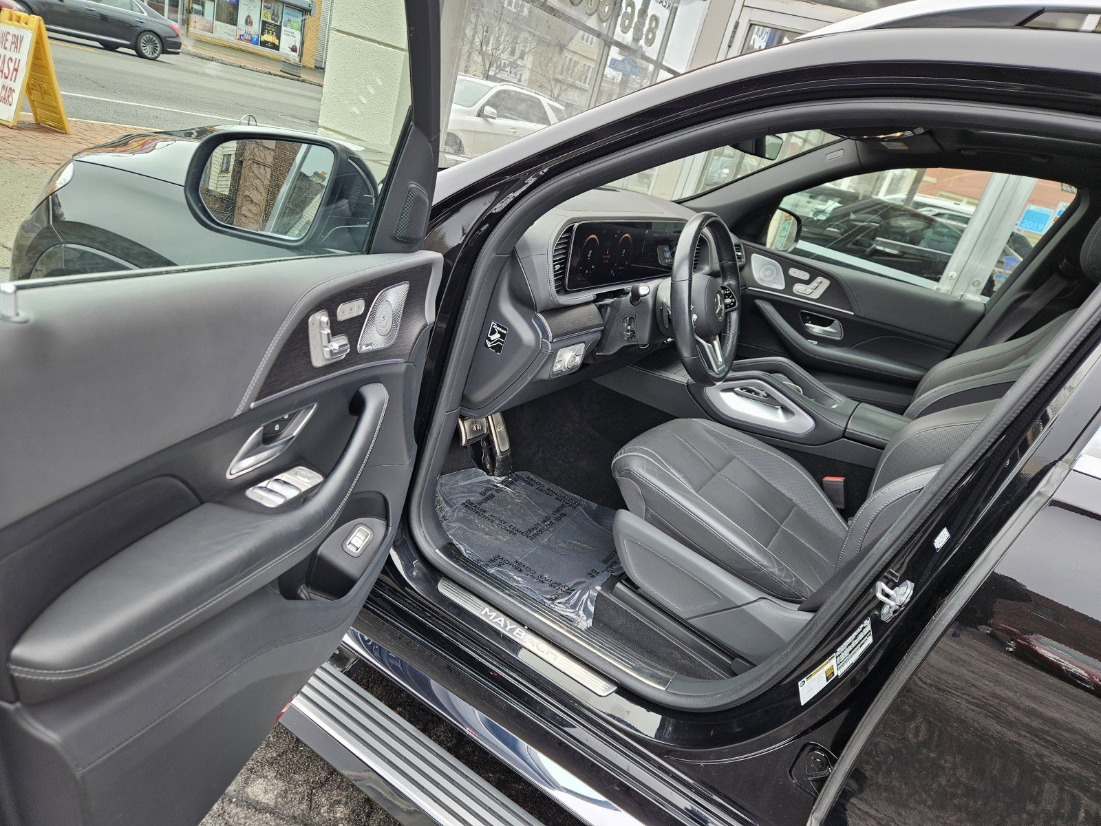 Used 2021 Mercedes-Benz Maybach GLS 600 4MATIC image 32