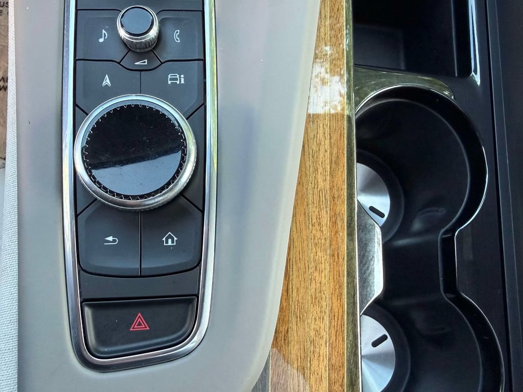 Used 2023 Cadillac Escalade Sport Platinum AWD/4WD image 25